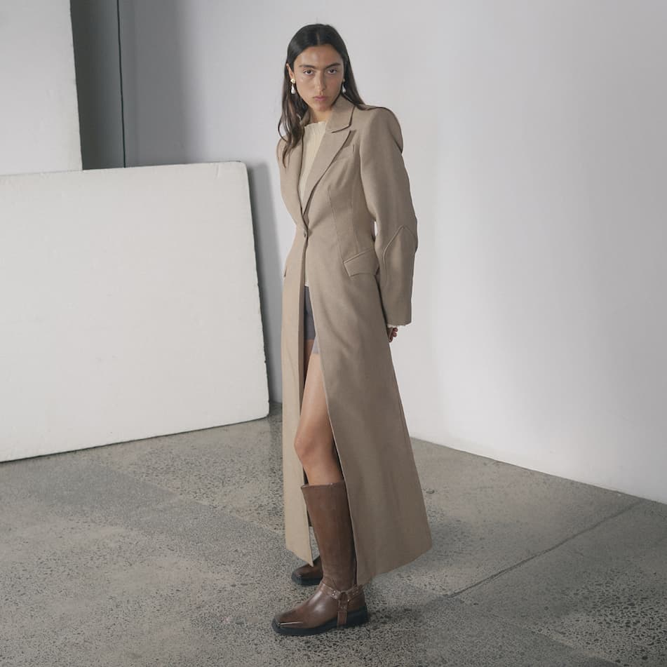 Minimalist Footwear for Modern Living